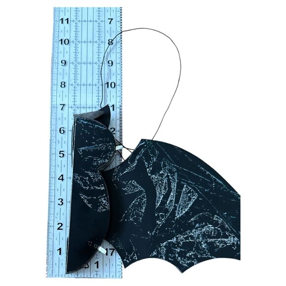 Vintage Honeycomb Halloween Bat Decoration Die-Cut Fold-Out Hanging 12" - Picture 5 of 5